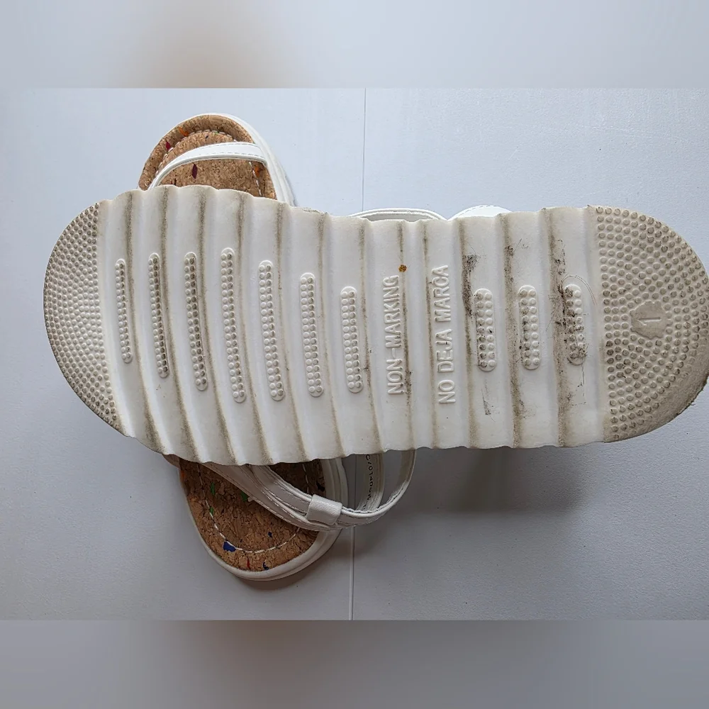 Justice Size 1 Little Girl's Strappy Sandal White Velcro LIKE NEW 2799-L